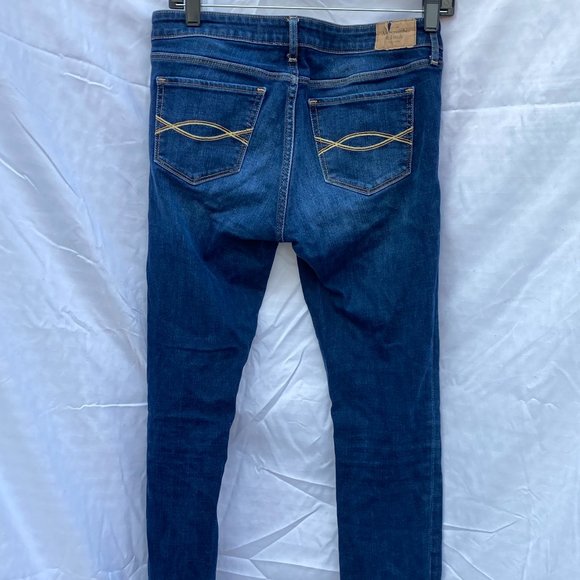 Abercrombie & Fitch Women's Blue Jeans SIZE W 28 L33 (6L) -- Like New! - Picture 4 of 4